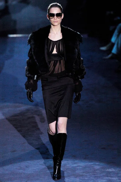 Look 27